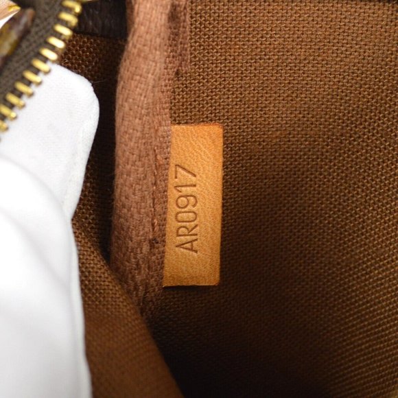 Authenticity Guarantee LOUIS VUITTON POCHETTE ACCESSOIRES HANDBAG PURSE MONOGRAM - Picture 12 of 12